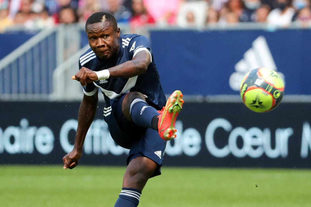 Samuel Kalu: Der Nigerianer ist beim Ligaspiel von Girondins Bordeaux auf dem Platz kollabiert.