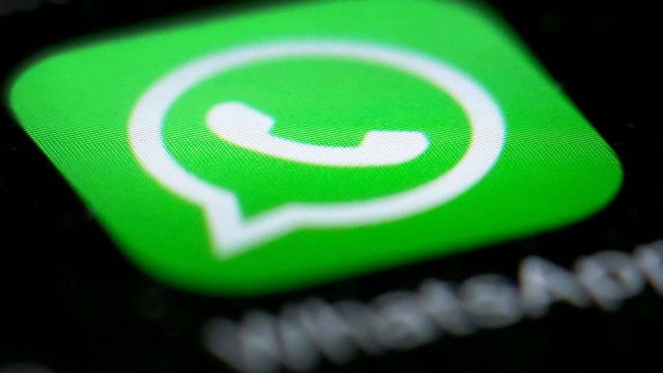 Das Logo der Messenger-App WhatsApp (Symbolbild): 200.000 Messenger-Nachrichten eines Verdächtigen müssen ausgewertet werden.