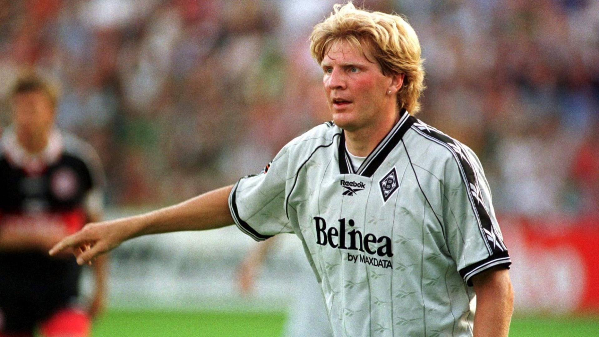 Leitwolf im Mittelfeld: Stefan Effenberg drückte dem Spiel von Borussia Mönchengladbach und dem FC Bayern München seinen Stempel auf.