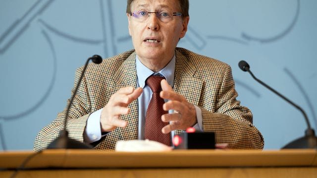 Peter Biesenbach spricht Peter Biesenbach spricht