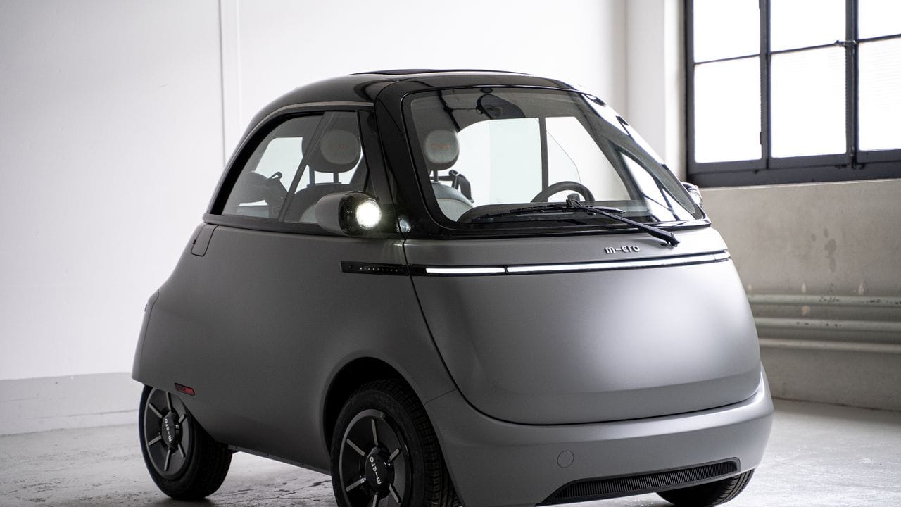 Der minimalistische Microlino soll als elektrischer Kleinstwagen dem BMW Isetta der 1950er Jahre nachfolgen.