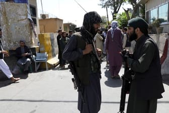 Kämpfer der islamistischen Taliban in Kabul.