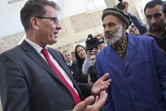 Entwicklungsminister Gerd Müller (CSU): 2014 besuchte er in Kabul die Berufsschule Afghan Technology Institute.