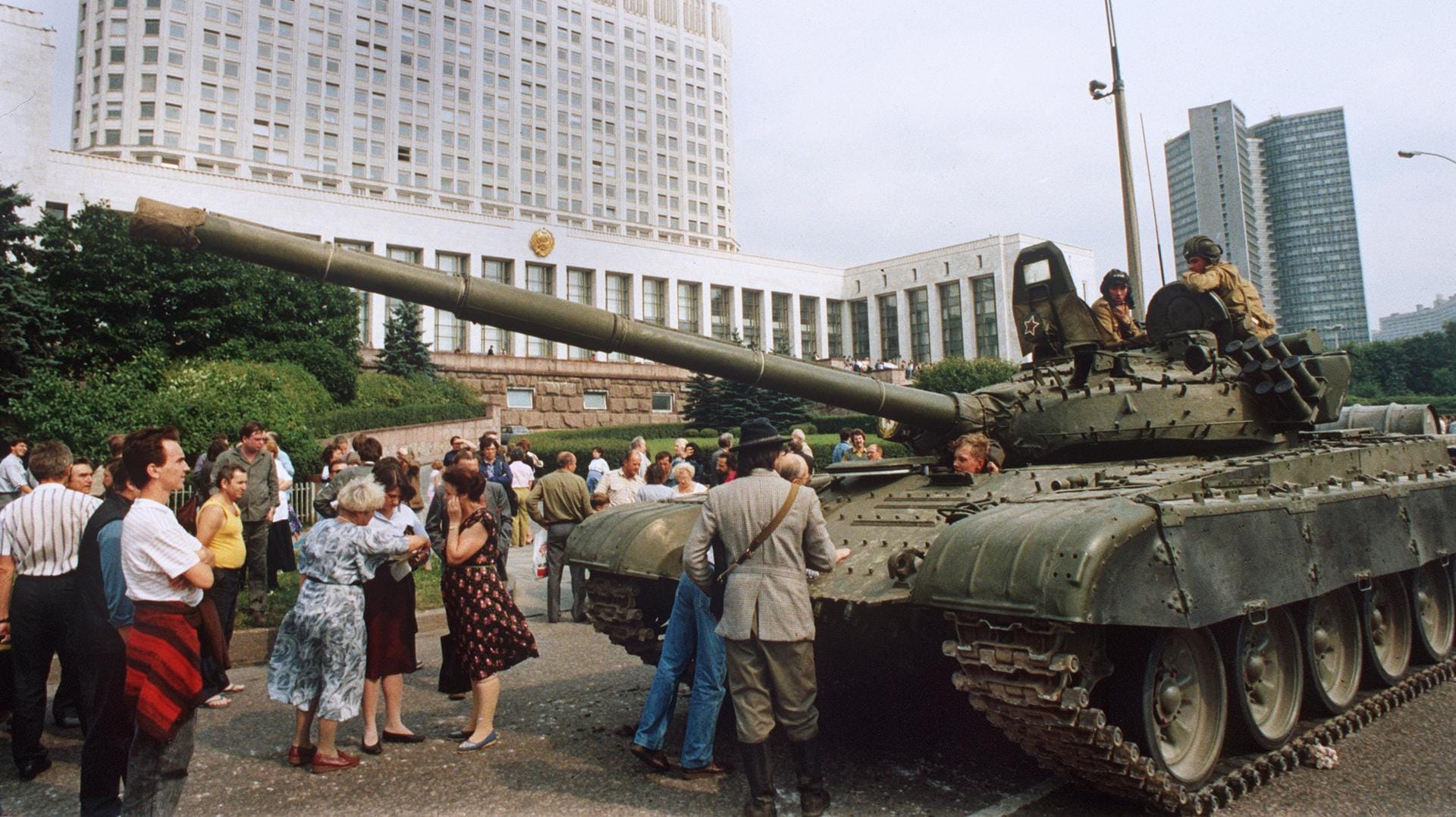 Moskau im August 1991: Viele Bürger der sowjetischen Hauptstadt leisteten den Putschisten Widerstand.