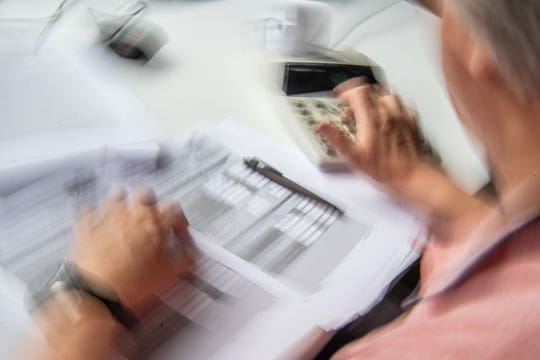 Sechs Prozent Steuerzinsen im Jahr: Diese Regelung ist angesichts der Niedrigzinsphase seit 2014 verfassungswidrig. Sechs Prozent Steuerzinsen im Jahr: Diese Regelung ist angesichts der Niedrigzinsphase seit 2014 verfassungswidrig.