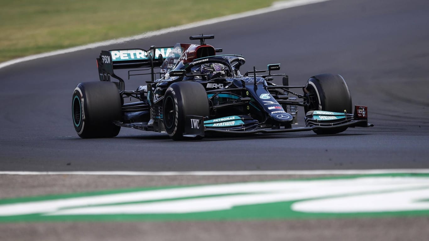 Lewis Hamilton: Der Formel-1-Pilot und seine Kollegen werden auch in diesem Jahr nicht auf der Rennstrecke in Japan an den Start gehen.