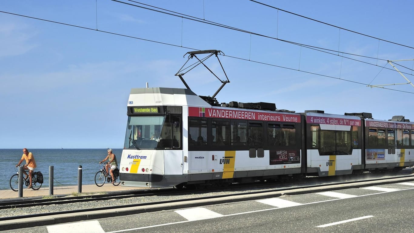 Kunsttram: Die Straßenbahn-Strecke führt 67 Kilometer entlang der belgischen Küste (Archivbild).