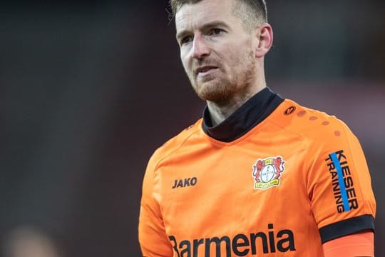Torwart Lukas Hradecky hat nach dem Drama um den Dänen Christian Eriksen bei der Fußball-EM Konsequenzen gefordert.