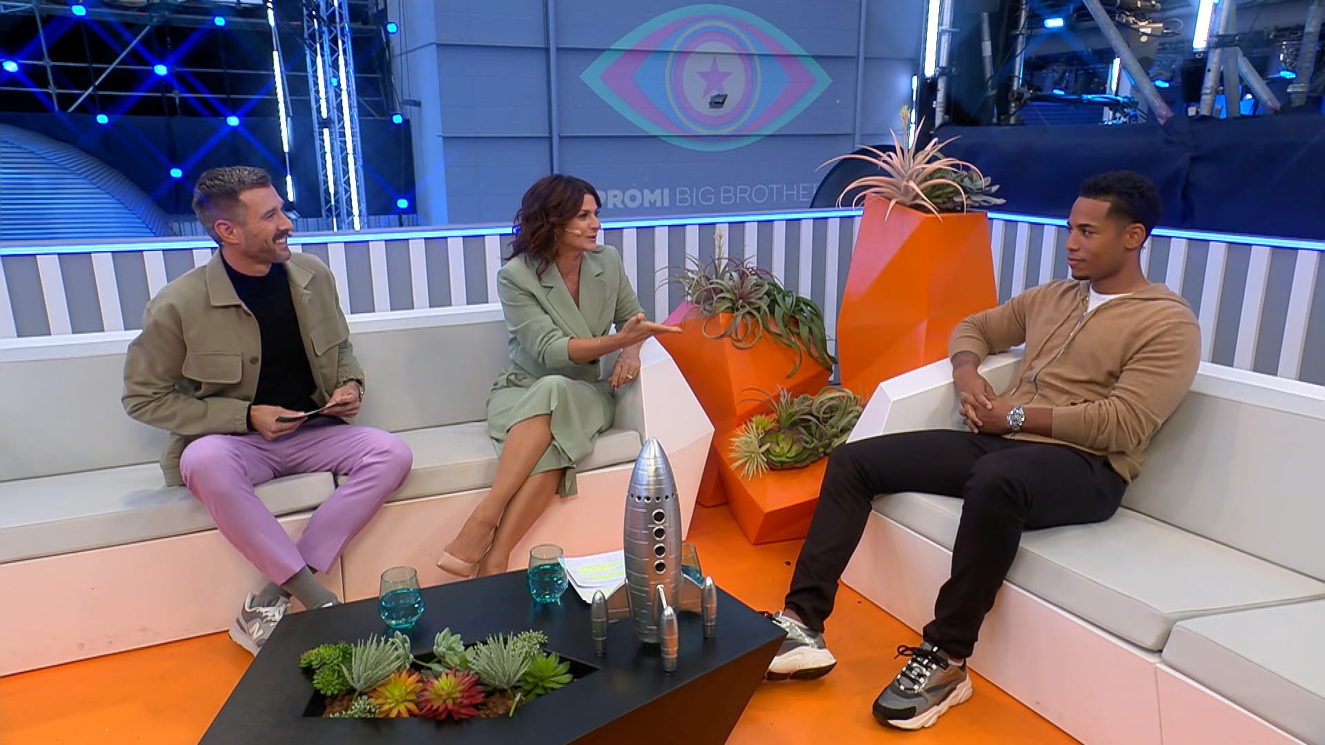 "Promi Big Brother": Dennis Aogo im Gespräch mit Marlene Lufen und Jochen Schropp.