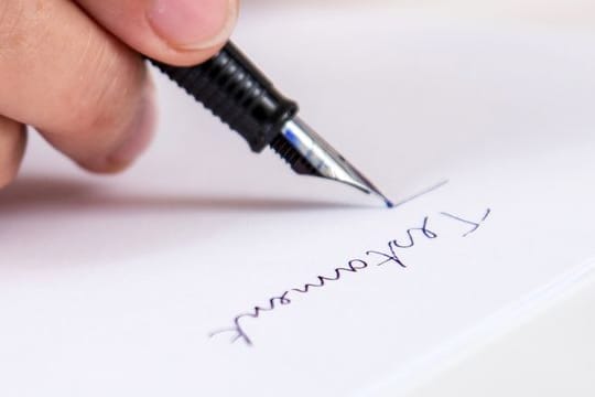 Wer mit seinem Nachlass Gutes tun möchte, sollte das detailliert in seinem Testament festhalten. Wer mit seinem Nachlass Gutes tun möchte, sollte das detailliert in seinem Testament festhalten.