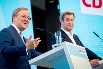 Armin Laschet und Markus Söder: Der Bayrische Ministerpräsident hat in einer Präsidiumssitzung der CSU den Kanzlerkandidat der CDU attackiert.