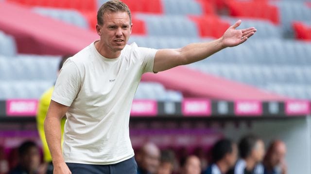 Bayern-Trainer Nagelsmann trifft am Sonntag mit seiner Mannschaft auf den 1. Bayern-Trainer Nagelsmann trifft am Sonntag mit seiner Mannschaft auf den 1.