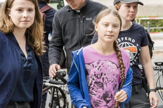 Klimaaktivistinnen Luisa Neubauer und Greta Thunberg (Archivfoto): Neubauer reist an diesem Freitag nach Schweden, um gemeinsam mit Thunberg vor dem Parlament in Stockholm zu streiken.