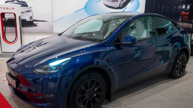 Das Model Y kommt zunächst aus China, soll aber in Grünheide gebaut werden, wenn das Werk fertig ist.