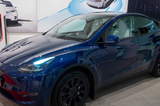 Das Model Y kommt zunächst aus China, soll aber in Grünheide gebaut werden, wenn das Werk fertig ist.