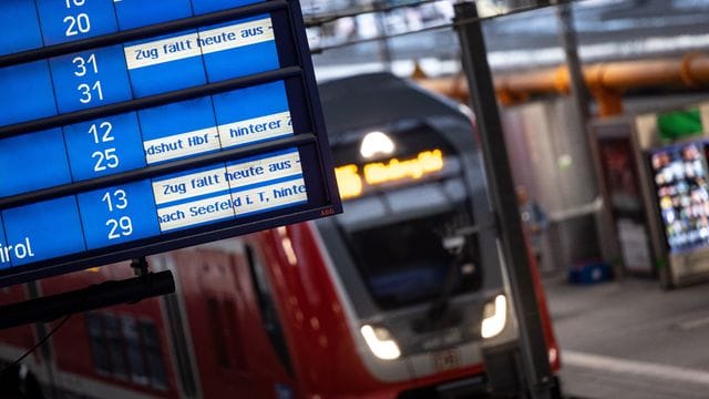 Zug fällt aus: Die dritte Streikrunde der GDL trifft Bahnreisende erneut hart.