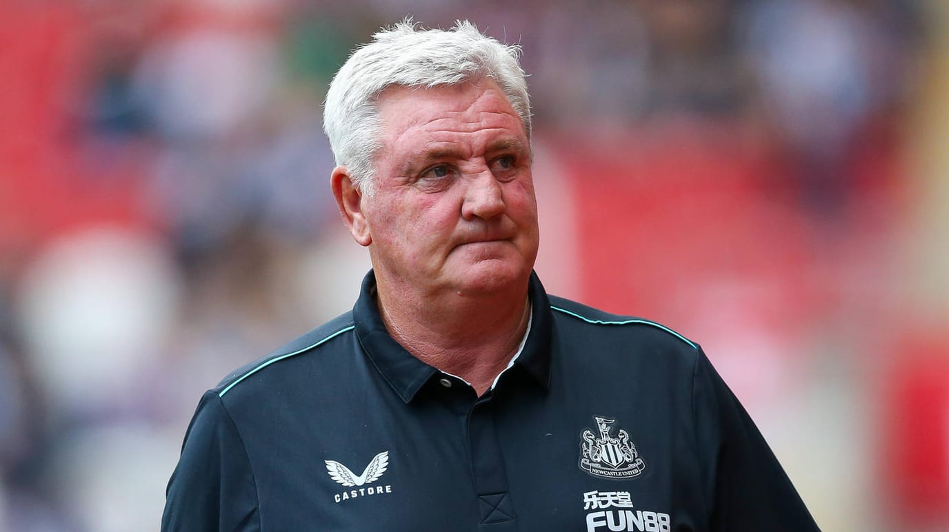 Steve Bruce: Newcastles Trainer zeigte sich schockiert vom körperlichen Zustand seines Torwarts Karl Darlow.