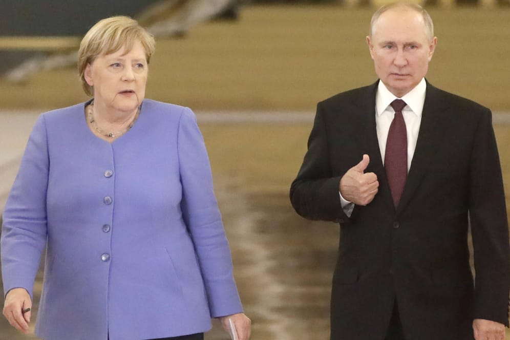 Kanzlerin Merkel und der russische Präsident Putin in Moskau: Themen waren unter anderen die Konflikte in der Ukaine und in Afghanistan.