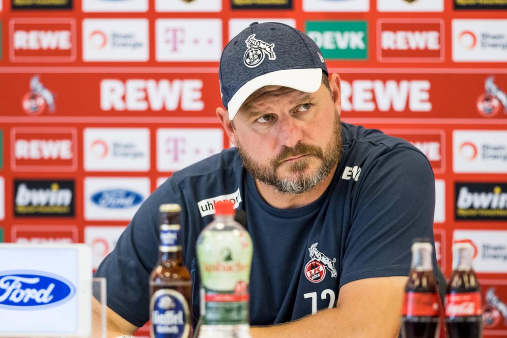Steffen Baumgart bei der Pressekonferenz: Der FC-Coach geht selbstbewusst ins Spiel gegen den FC Bayern München.