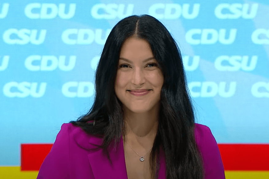 Rebecca Mir: Sie moderierte die Wahlkampfveranstaltung der CDU und CSU.