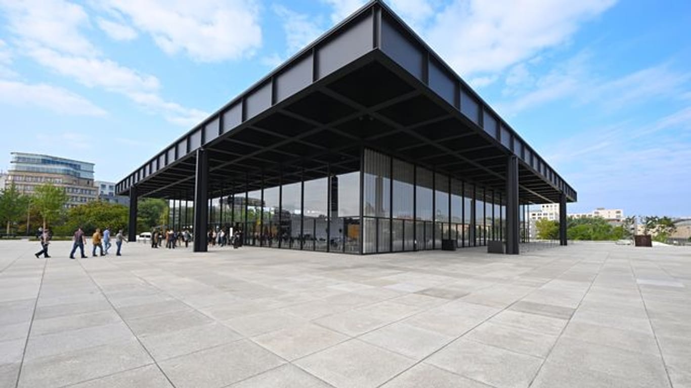Die Neue Nationalgalerie, nach Plänen des Architekten Ludwig Mies van der Rohe erbaut und nun instandgesetzt.