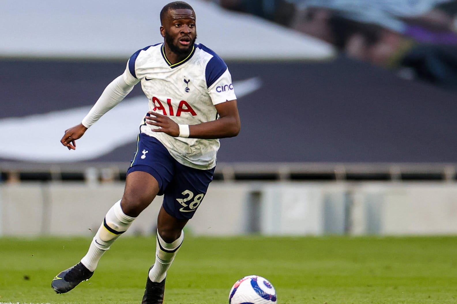 Bald im Trikot des FC Bayern? Tottenhams Tanguy Ndombele.