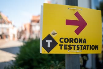Corona-Testzentrum: Der Anstieg der Inzidenzen hat bereits Folgen.