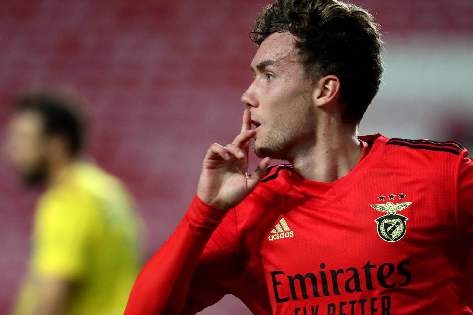 Zurück in der Bundesliga: Luca Waldschmidt tauscht das Benfica-Trikot gegen das von Wolfsburg ein.