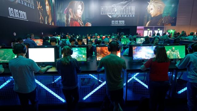 Besucher auf der Messe Gamescom im Jahr 2019.