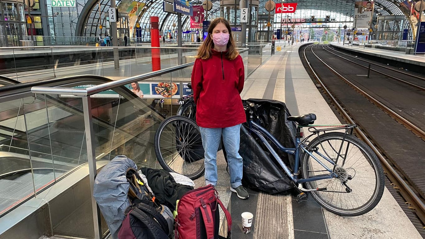Französische Touristin am Berliner Hauptbahnhof: "Personal ist super unhöflich."