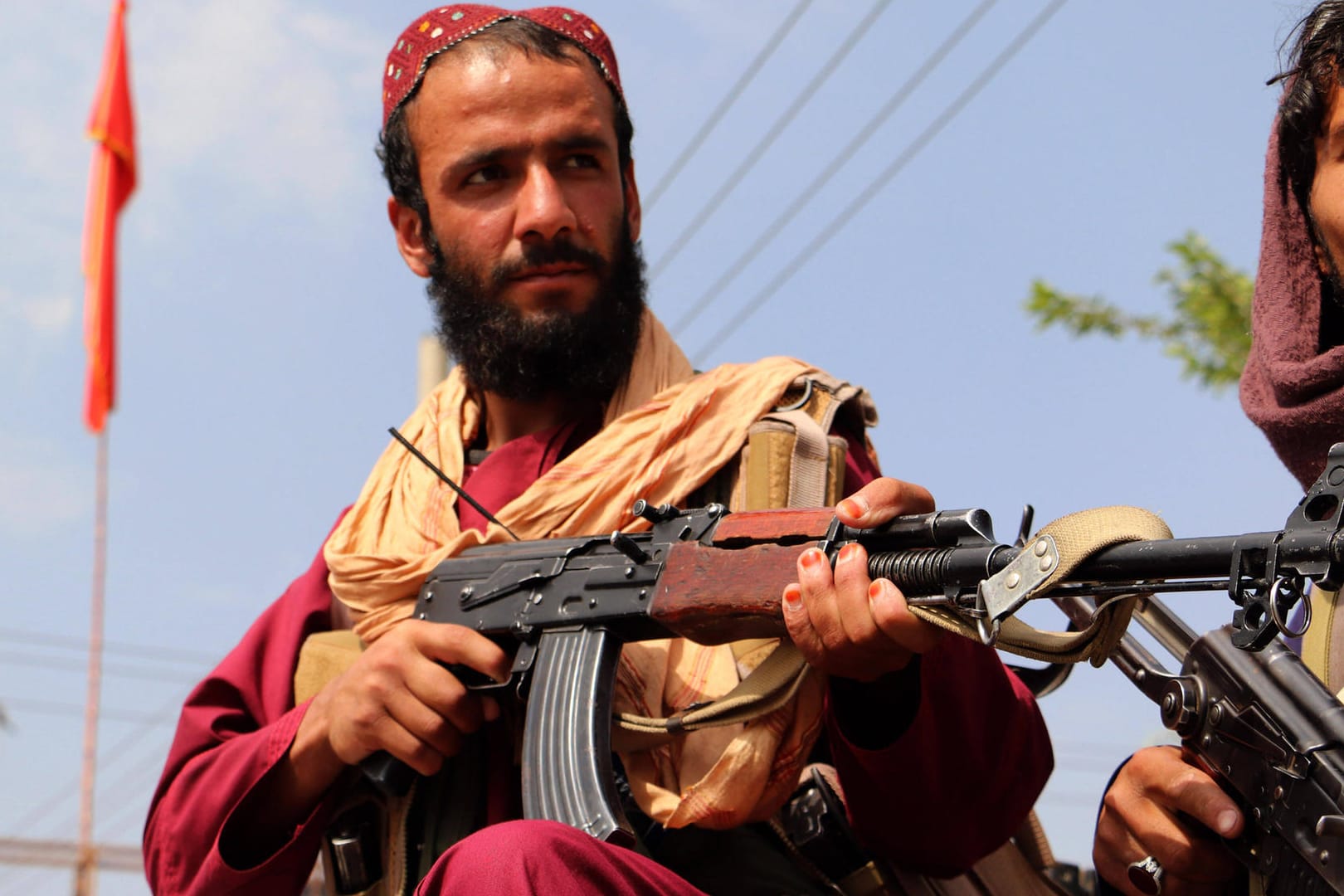 Taliban-Kämpfer (Symbolbild): Die Taliban haben den USA gedroht, sollten sie das Land Ende August nicht verlassen.