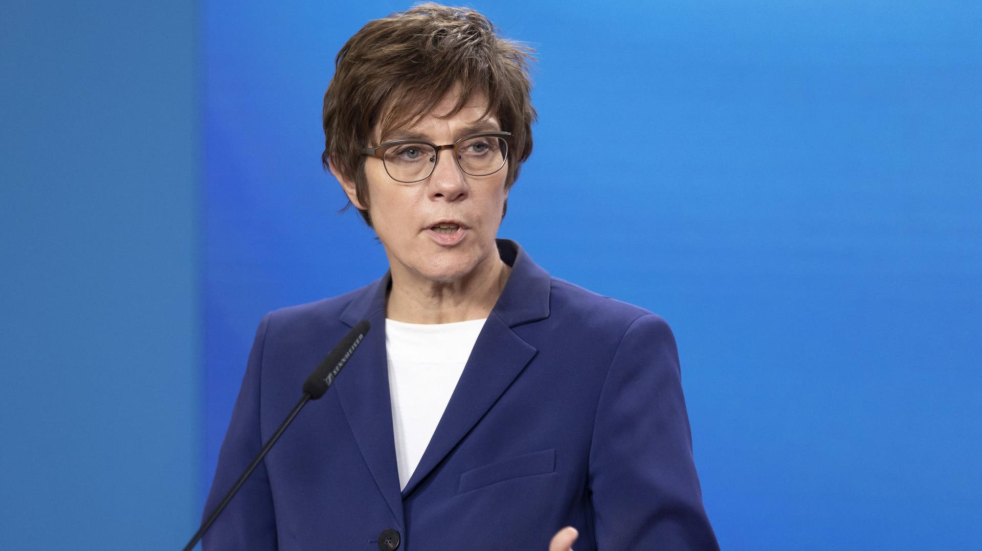 Annegret Kramp-Karrenbauer (CDU): Die Verteidigungsministerin denkt über persönliche Konsequenzen aus der Krise in Afghanistan nach.