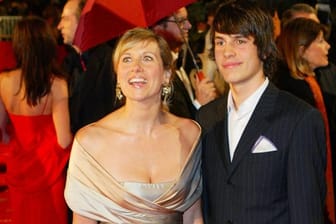 Andrea Kiewel mit Sohn Max: Hier traten die beiden bei der Verleihung der Goldenen Kamera 2004 im Konzerthaus Berlin zusammen auf.