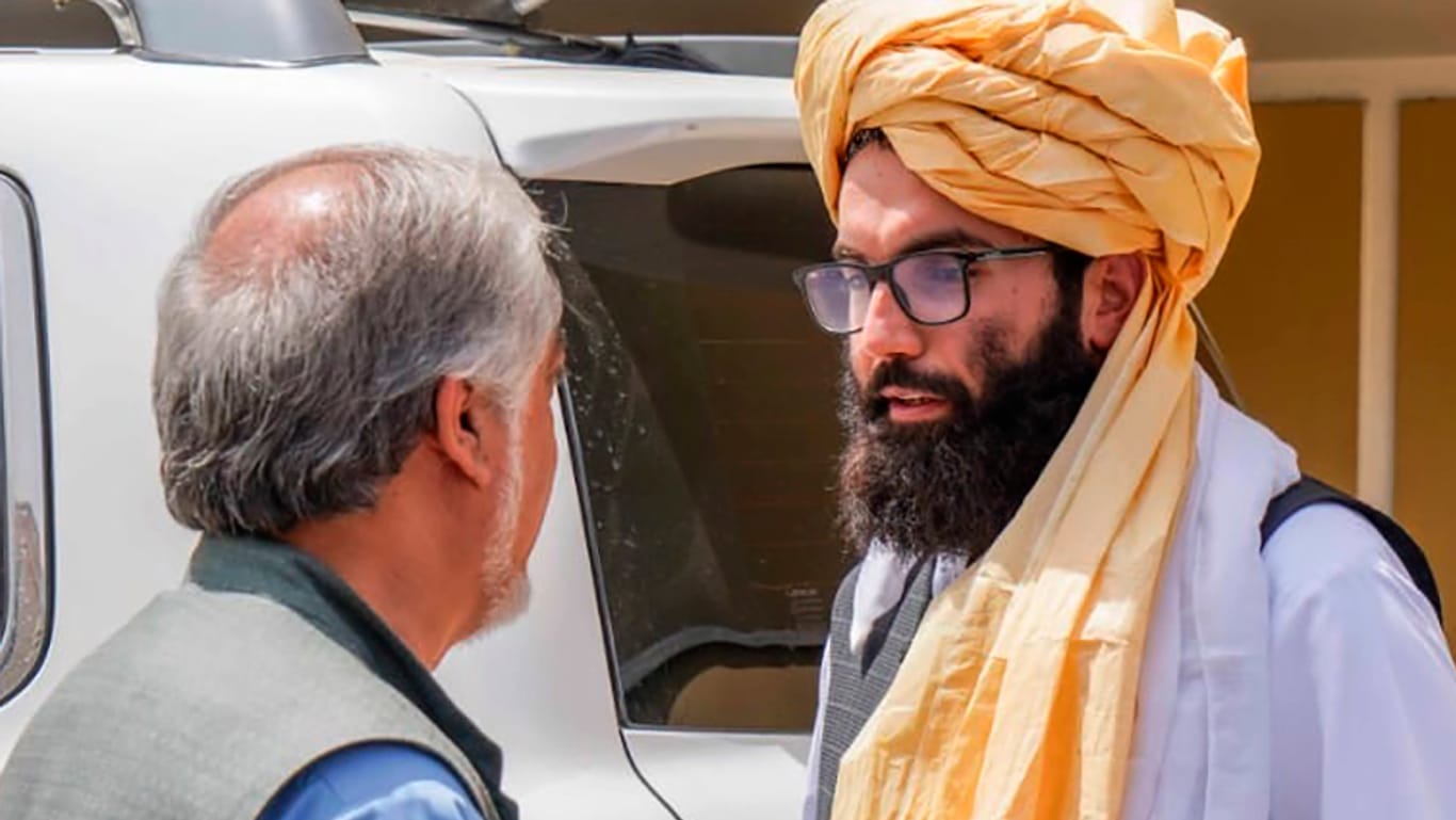 Anas Hakkani (r.), Anführer des gleichnamigen Netzwerkes innerhalb der Taliban: Die Gruppe soll für viele schwere Terroranschläge verantwortlich sein.