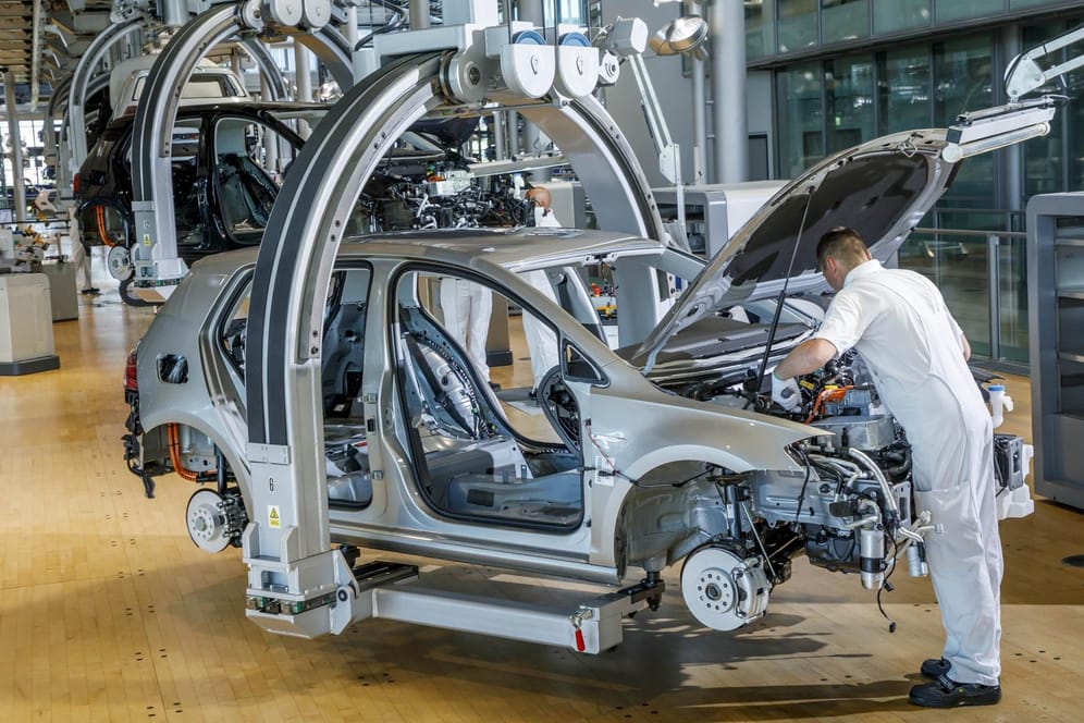 VW-Produktionsstätte in Dresden (Symbolbild): Im Innovationsranking schnitt der deutsche Automobilhersteller Volkswagen besonders gut ab.