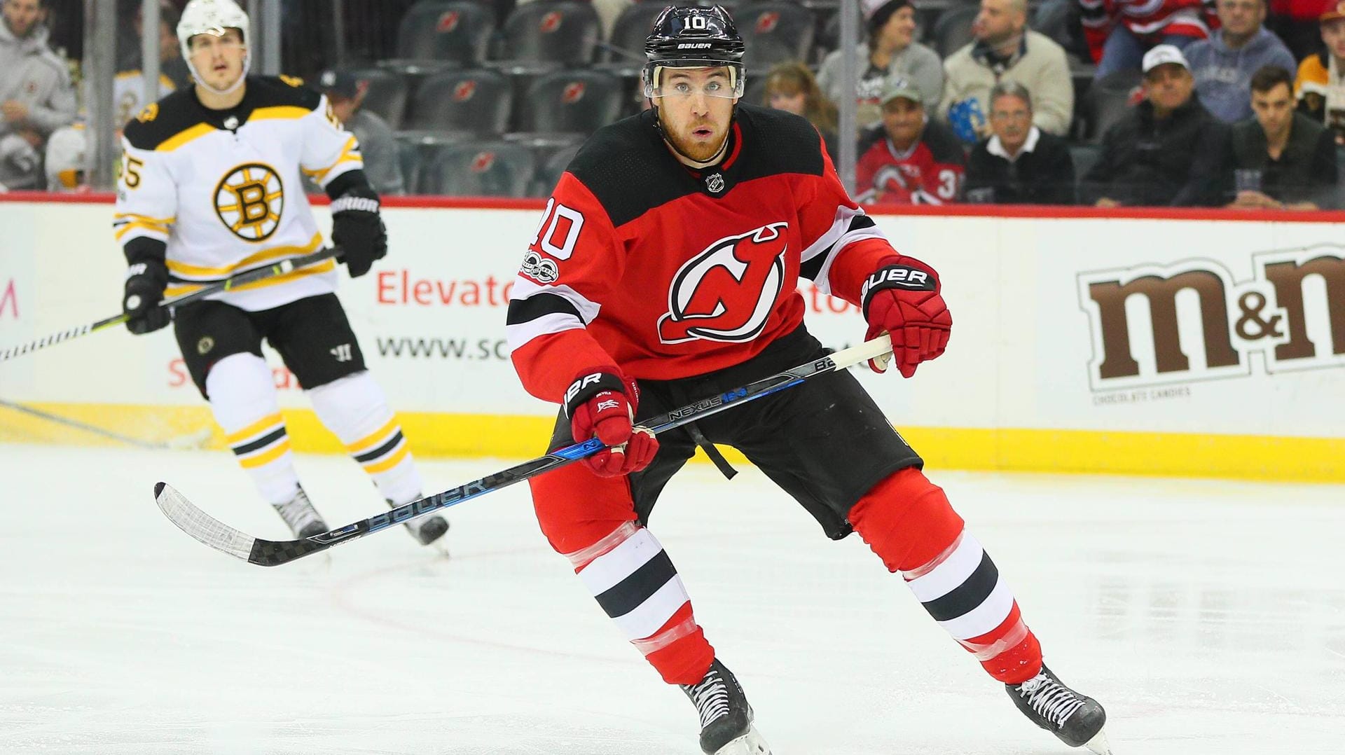 Jimmy Hayes, hier im Trikot der New Jersey Devils im November 2017, verstarb mit nur 31 Jahren. Jimmy Hayes, hier im Trikot der New Jersey Devils im November 2017, verstarb mit nur 31 Jahren.