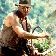 Harrison Ford als Indiana Jones (Bildcollage t-online): Der amerikanische "Entdecker" Hiram Bingham war ein Vorbild für die Kultfigur.