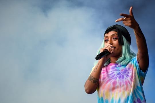 Nura beim Lollapalooza Festival im Olympiapark in Berlin 2019.