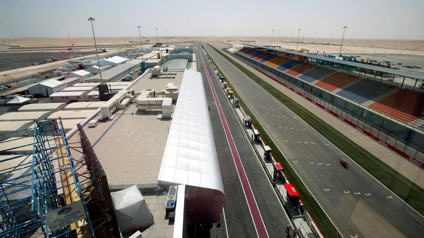 International Circuit in Losail befindet sich mitten in der Wüste.