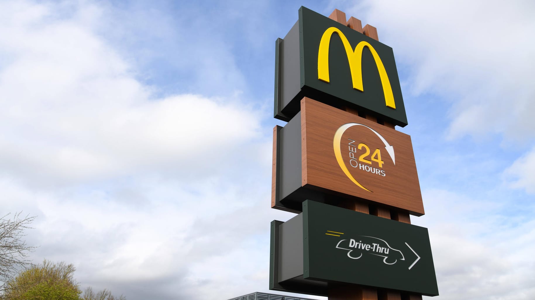 McDonald's-Filiale in Bedfordshire: Die Schnellrestaurants klagen über einen Mangel an Milchshakes. McDonald's-Filiale in Bedfordshire: Die Schnellrestaurants klagen über einen Mangel an Milchshakes.