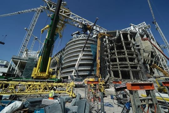 Das Estadio Santiago Bernabéu wurde für knapp 800 Millionen Euro modernisiert.