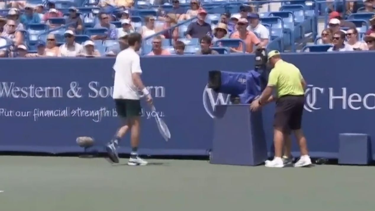 Im Video: Tennisstar sorgt mit Wutausbruch für Aufsehen Im Video: Tennisstar sorgt mit Wutausbruch für Aufsehen