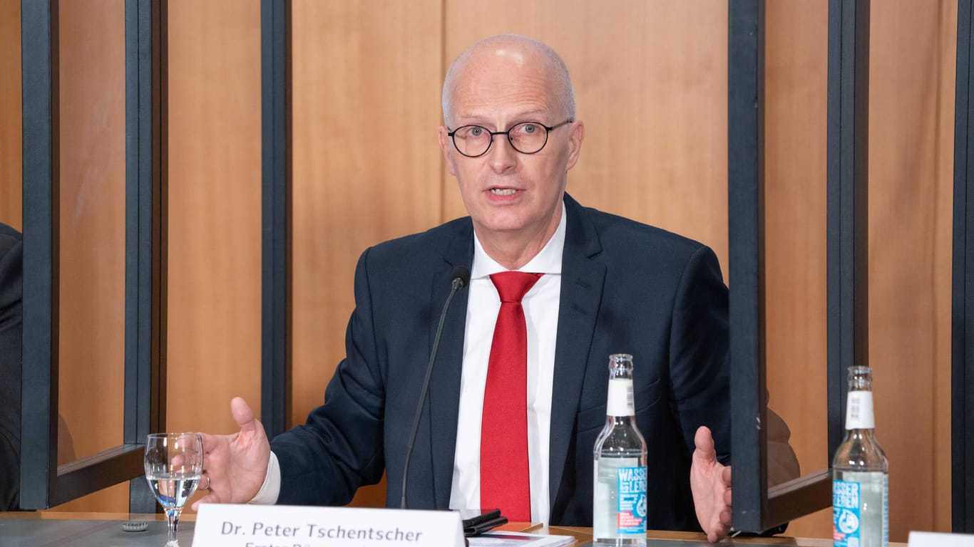 Hamburgs Bürgermeister Peter Tschentscher (Archivbild): Er hat die neuen Corona-Regeln in der Pressekonferenz vorgestellt.