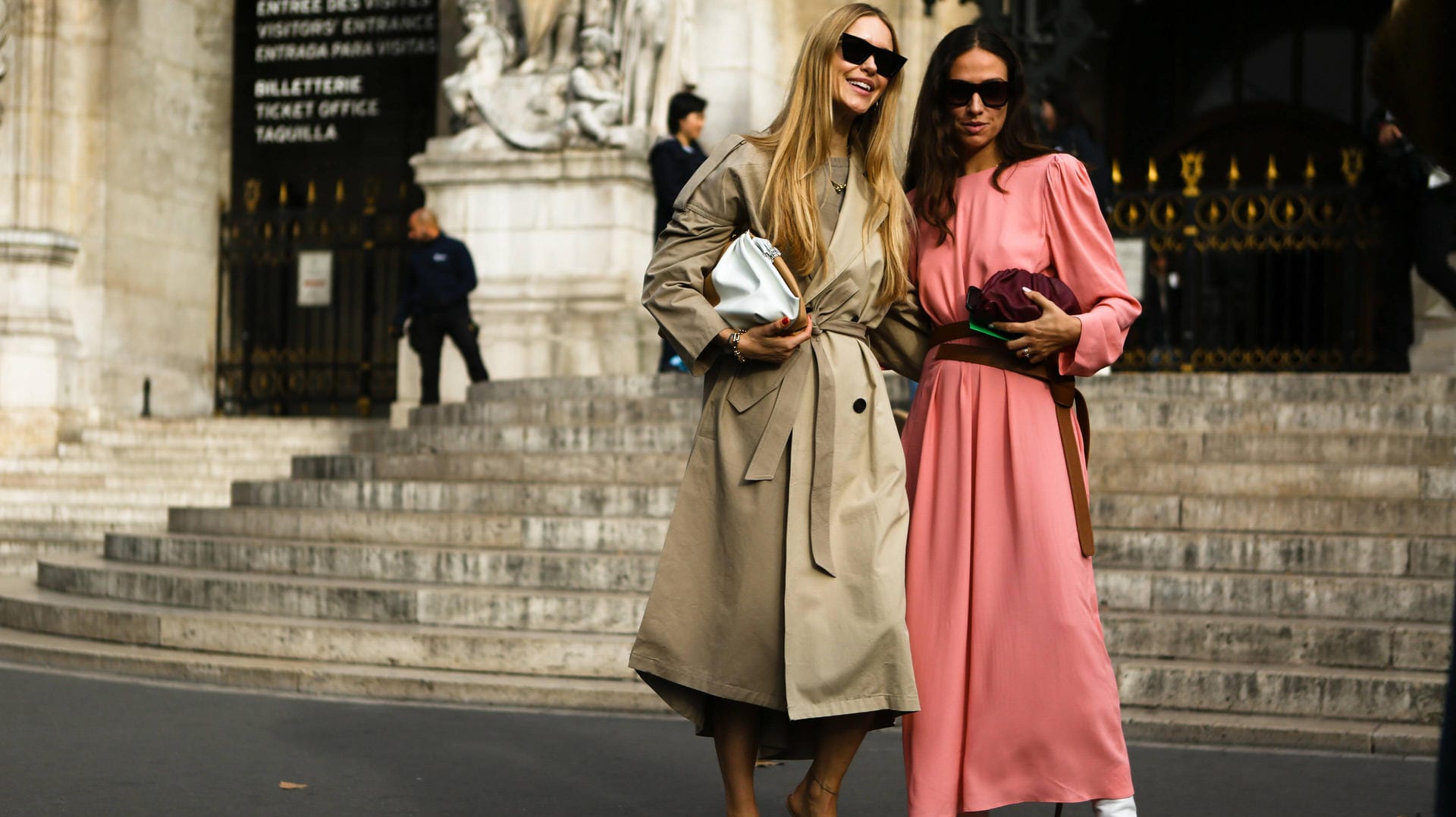 Oversized-Look: Weite Kleider, Jacken oder Blusen sind angesagt, es kommt aber auf die richtige Kombi an.