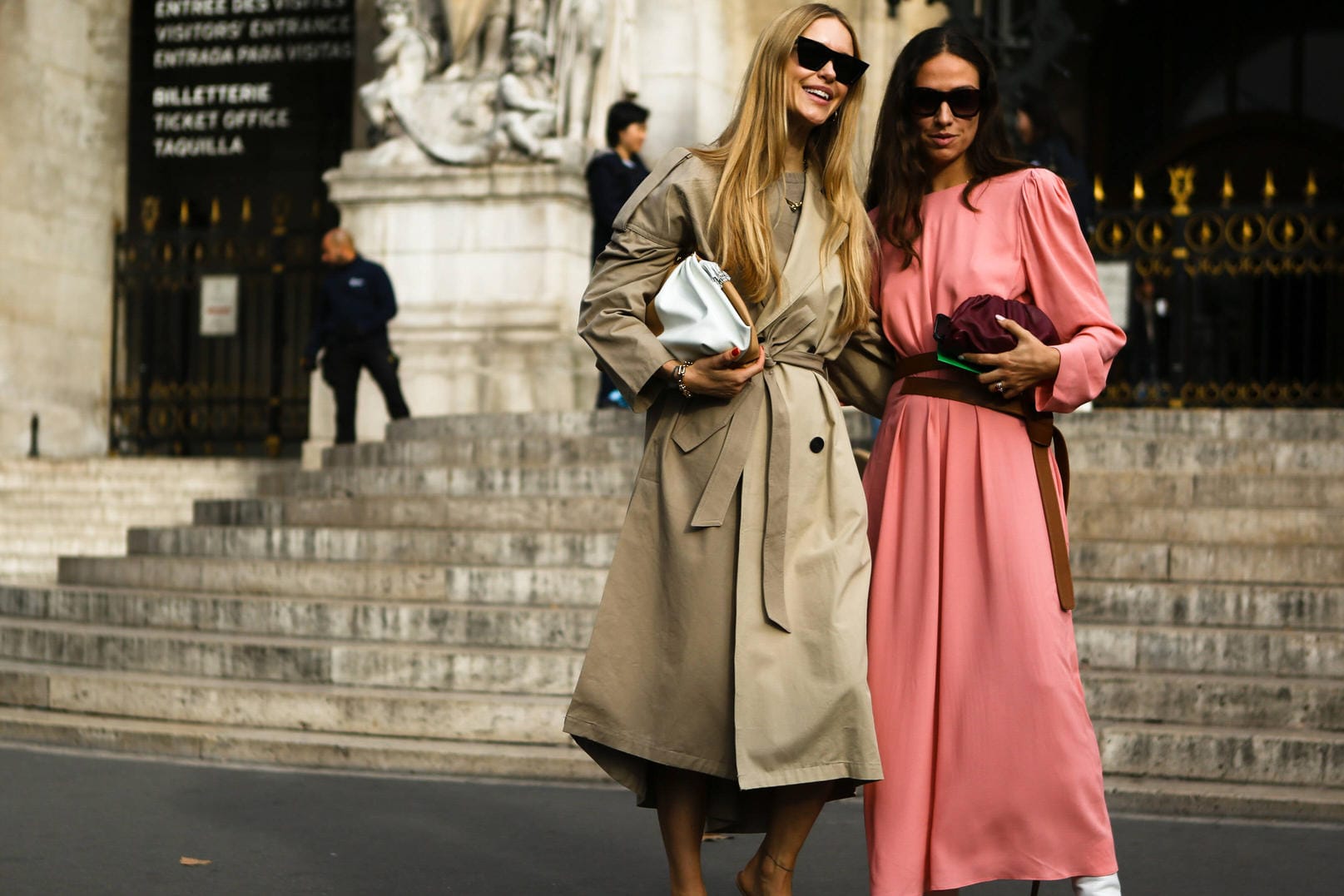 Oversized-Look: Weite Kleider, Jacken oder Blusen sind angesagt, es kommt aber auf die richtige Kombi an.