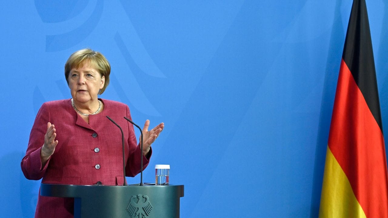 Kanzlerin Angela Merkel gibt nach dem virtuellen G7-Gipfel ein Statement ab.