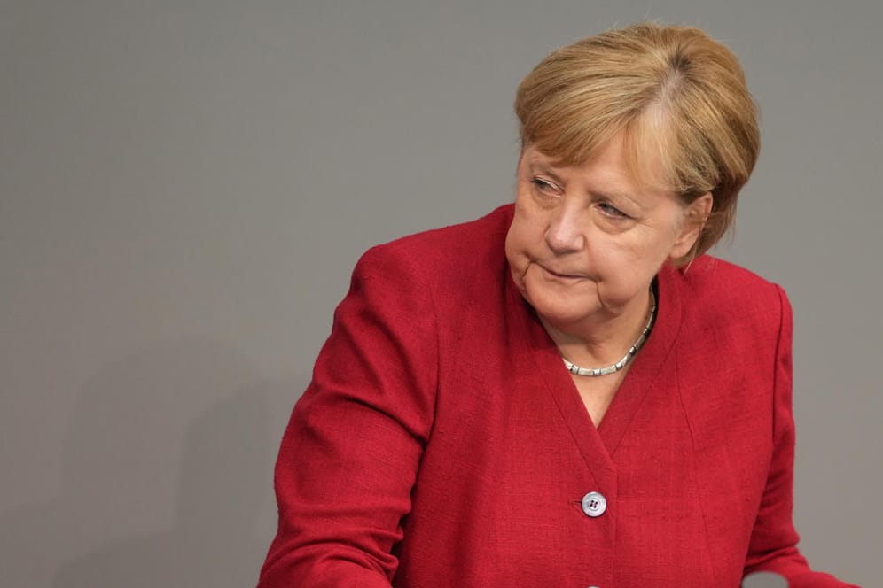Berlin: Bundeskanzlerin Angela Merkel bei der Sondersitzung des Bundestags zur Lage in Afghanistan.