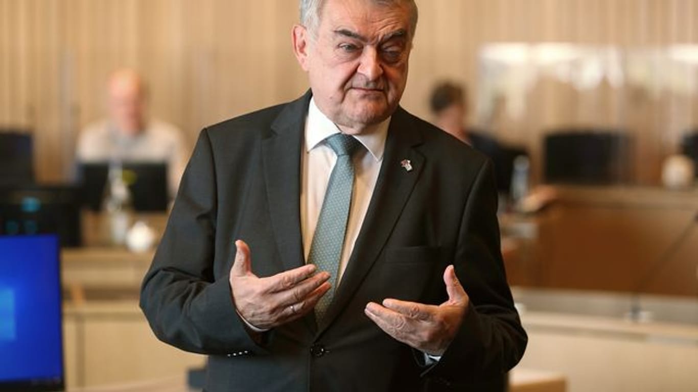 Der nordrhein-westfälische Innenminister Herbert Reul (CDU)