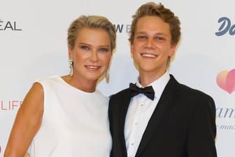 Stephanie Gräfin von Pfuel und ihr Sohn Charly: Der 26-Jährige starb 2019 bei einem Autounfall.