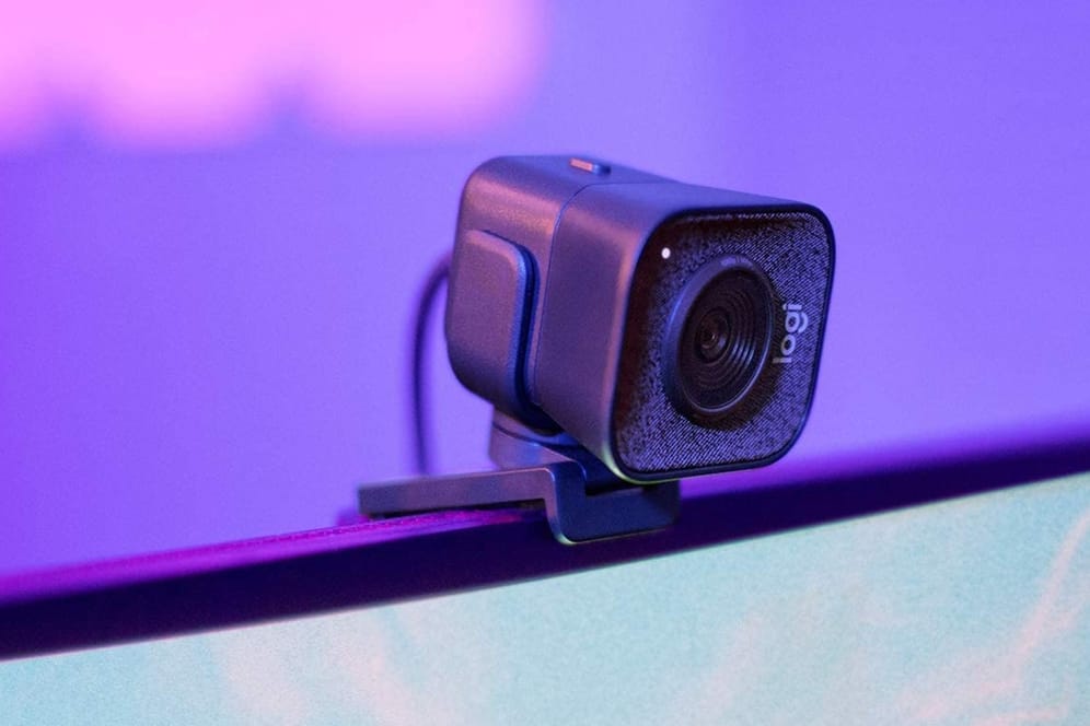 Achten Sie bei einer Webcam auf eine hohe Bildqualität und gute Mikrofone: Die Stiftung Warentest prüft aktuelle Modelle.
